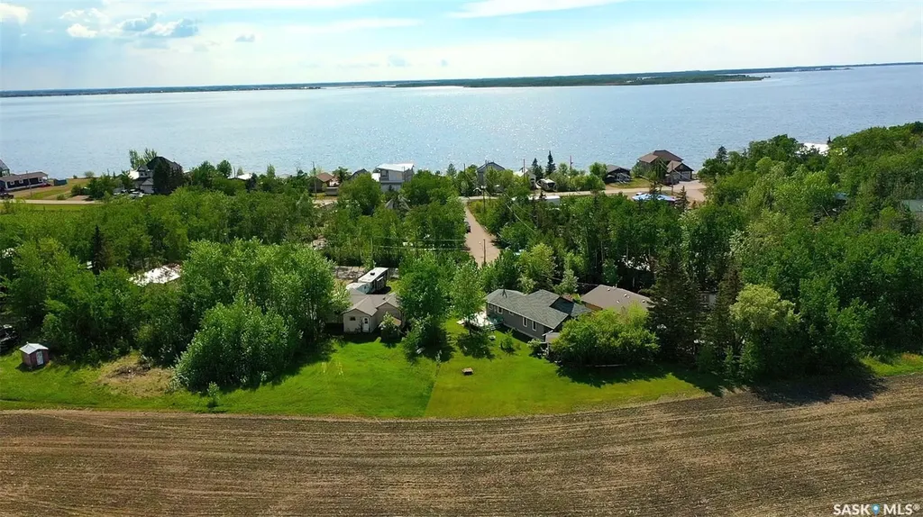 15 Kim Dawn Crescent Fishing Lake SK S0A 1Y0