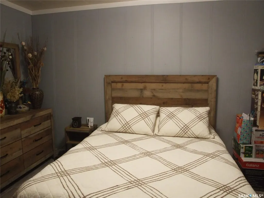 202 1st Street W Leader SK S0N 1H0