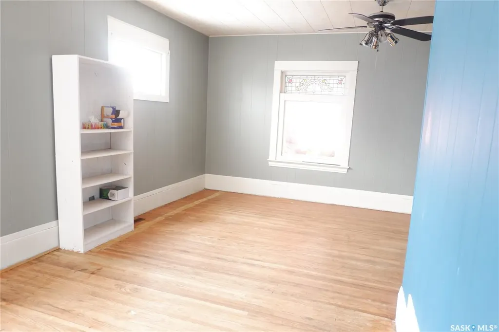 405 4th Avenue E Assiniboia SK S0H 0B0