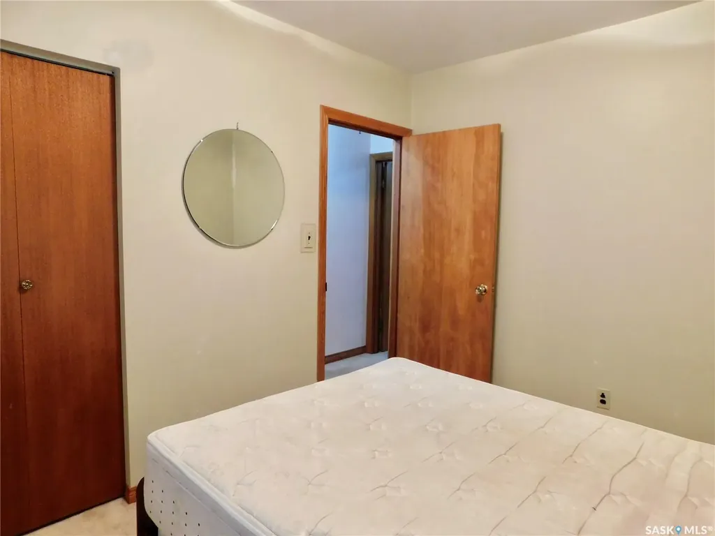 517 3rd Avenue E Assiniboia SK S0H 0B0