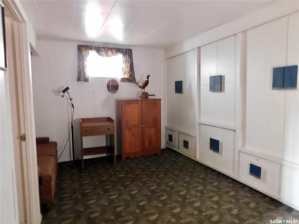 517 3rd Avenue E Assiniboia SK S0H 0B0