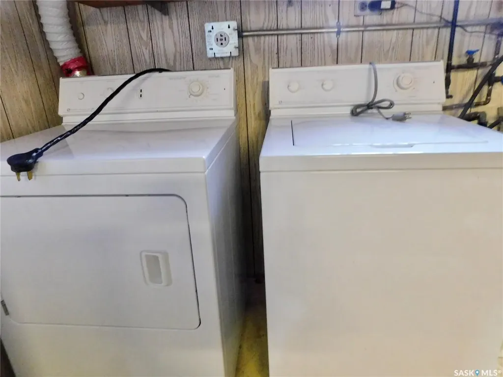 517 3rd Avenue E Assiniboia SK S0H 0B0