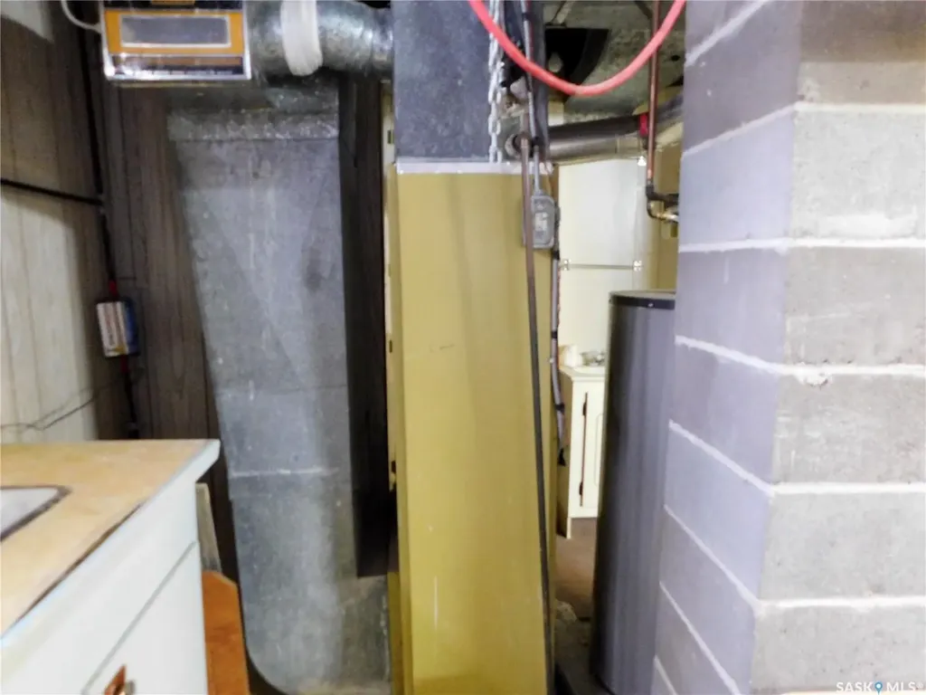 517 3rd Avenue E Assiniboia SK S0H 0B0