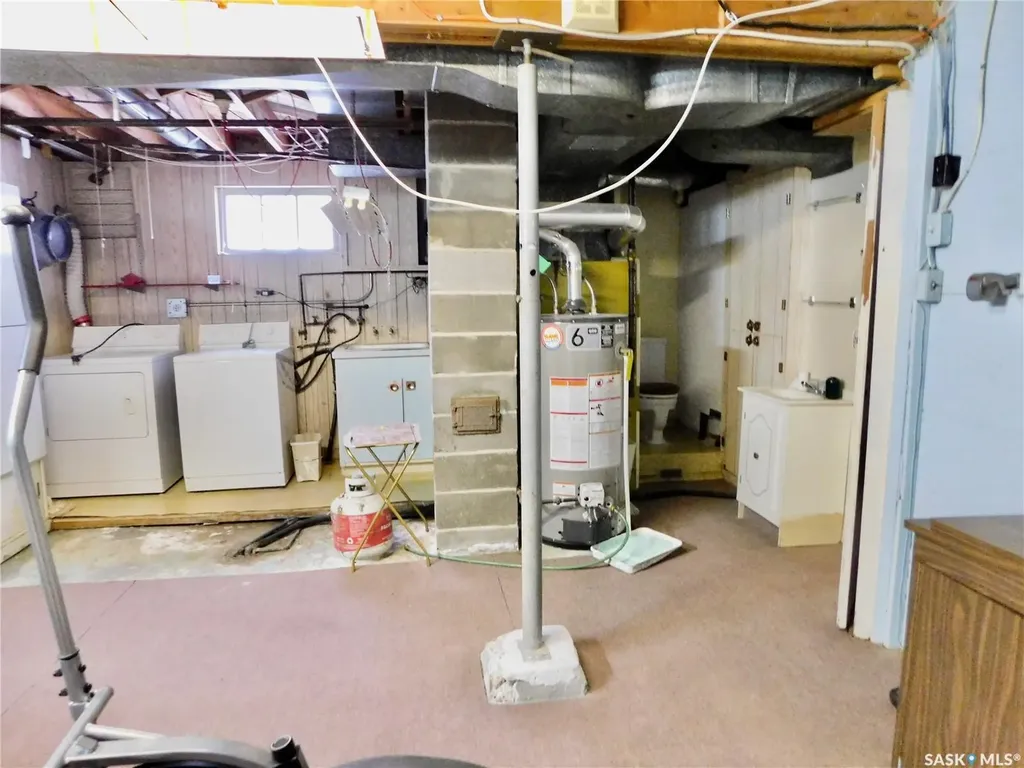 517 3rd Avenue E Assiniboia SK S0H 0B0