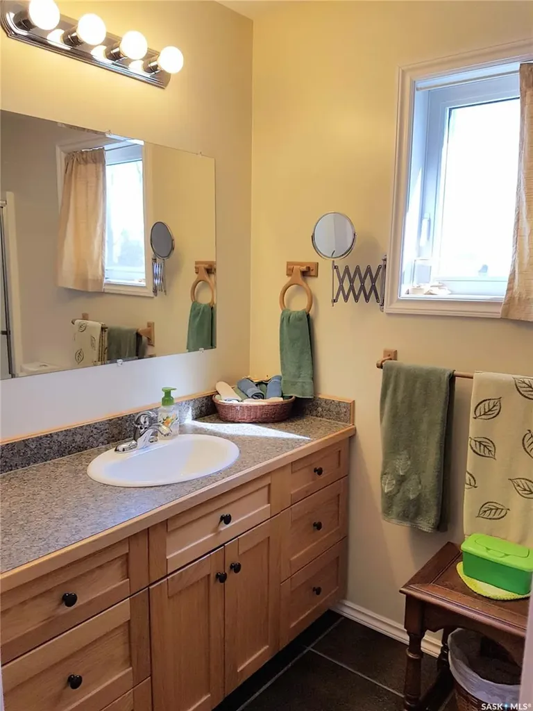 325 Ruby Drive Coteau Rm No. 255 SK S0L 0G0