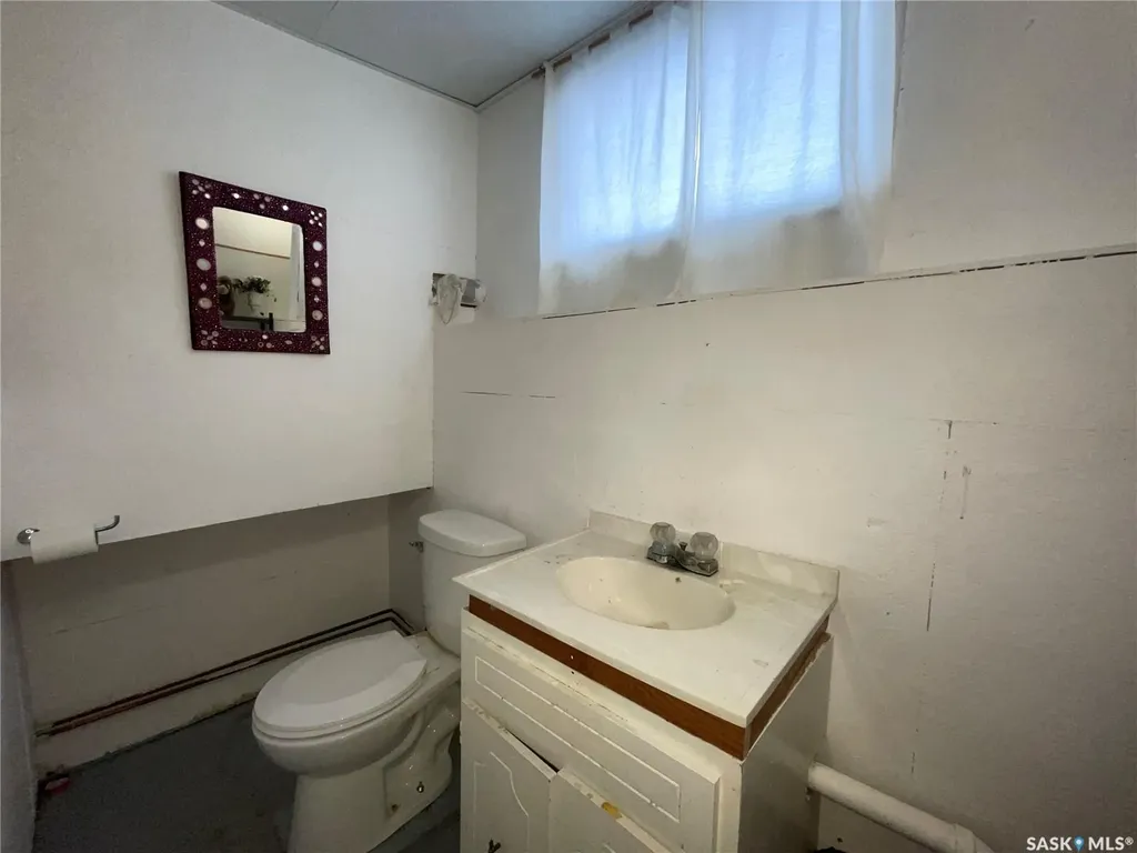 1001 2nd Street W Kindersley SK S0L 1S0