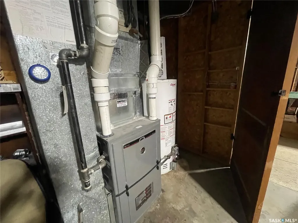 1001 2nd Street W Kindersley SK S0L 1S0