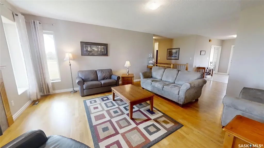 801 13th Avenue E Kindersley SK S0L 1S0