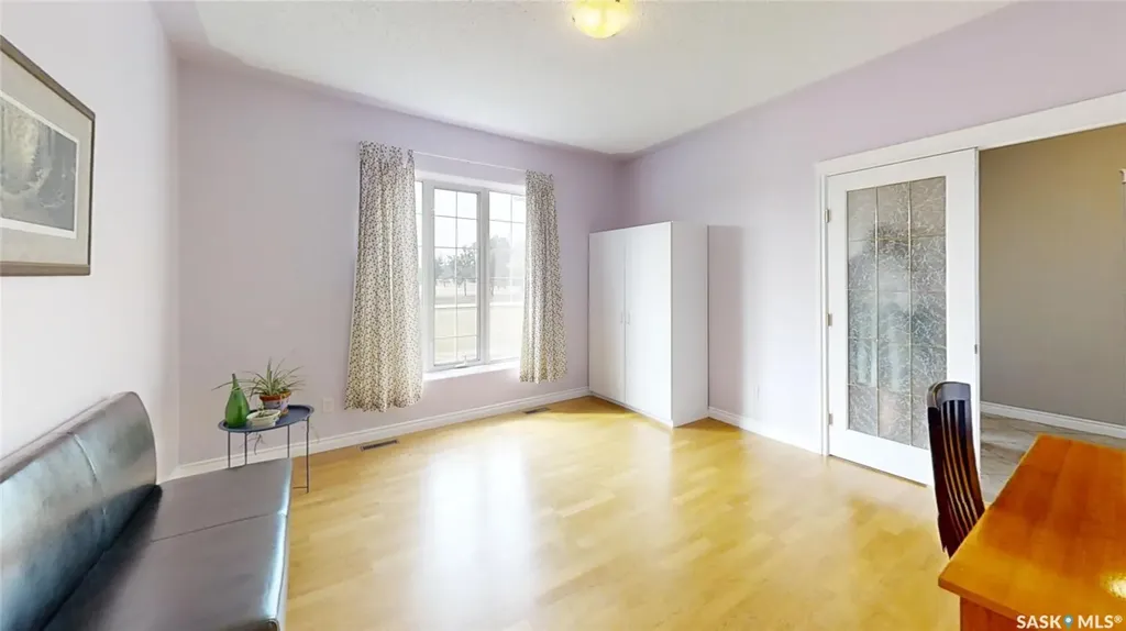 801 13th Avenue E Kindersley SK S0L 1S0