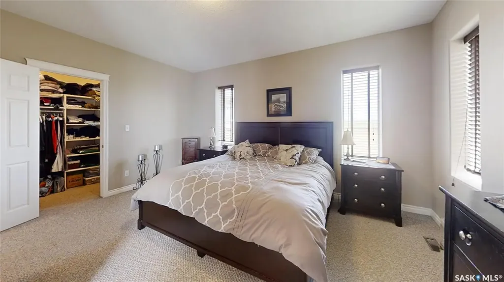 801 13th Avenue E Kindersley SK S0L 1S0