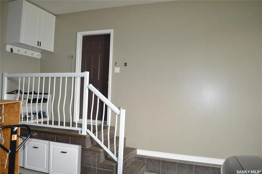 801 13th Avenue E Kindersley SK S0L 1S0