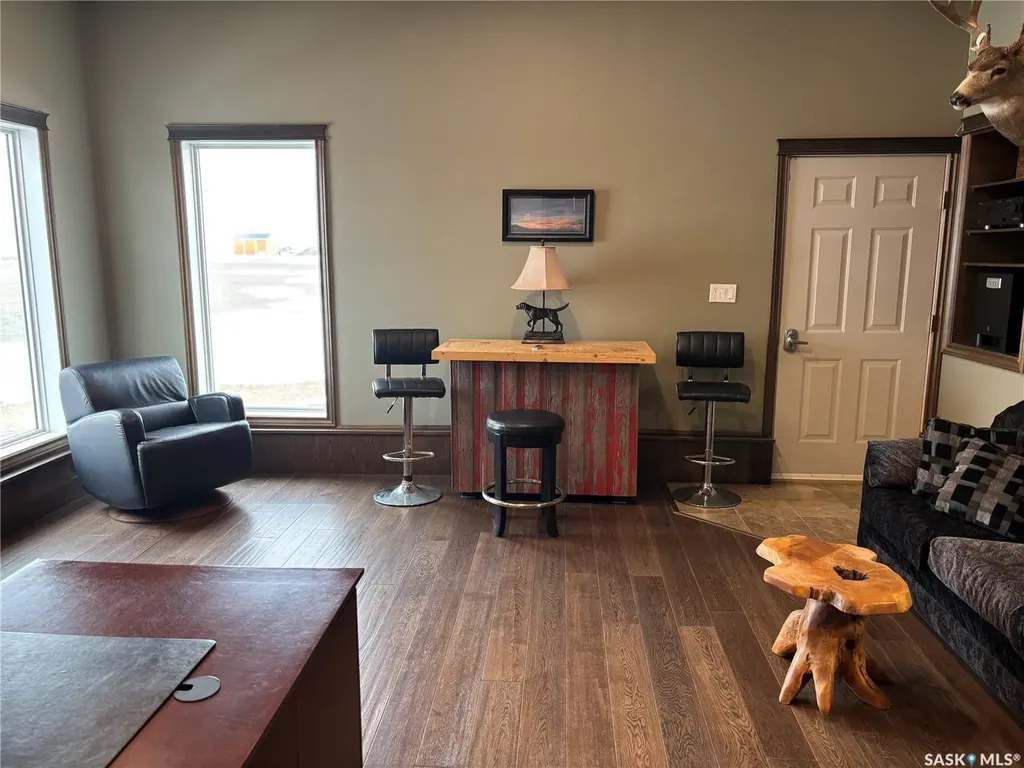 801 13th Avenue E Kindersley SK S0L 1S0