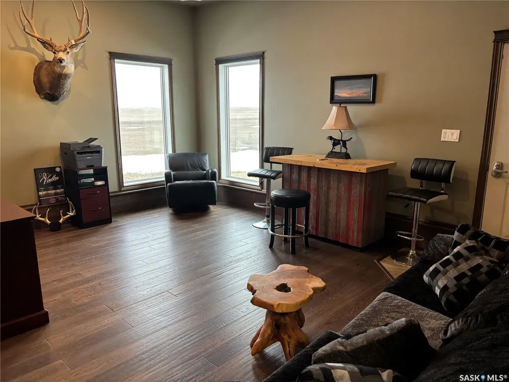 801 13th Avenue E Kindersley SK S0L 1S0