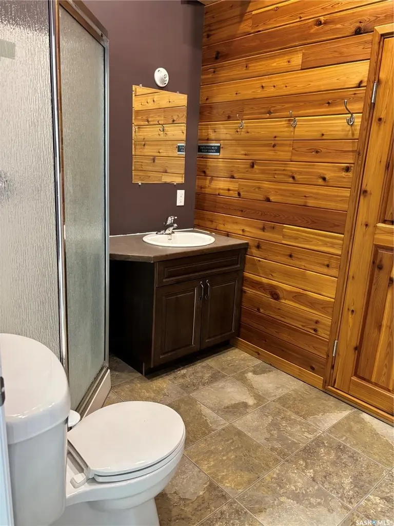 801 13th Avenue E Kindersley SK S0L 1S0