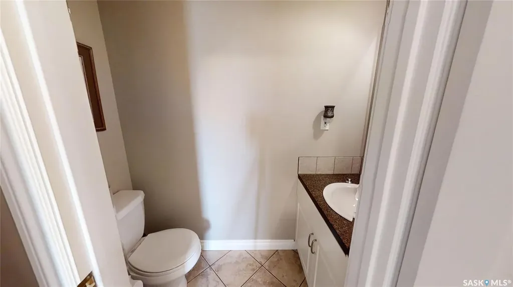 801 13th Avenue E Kindersley SK S0L 1S0