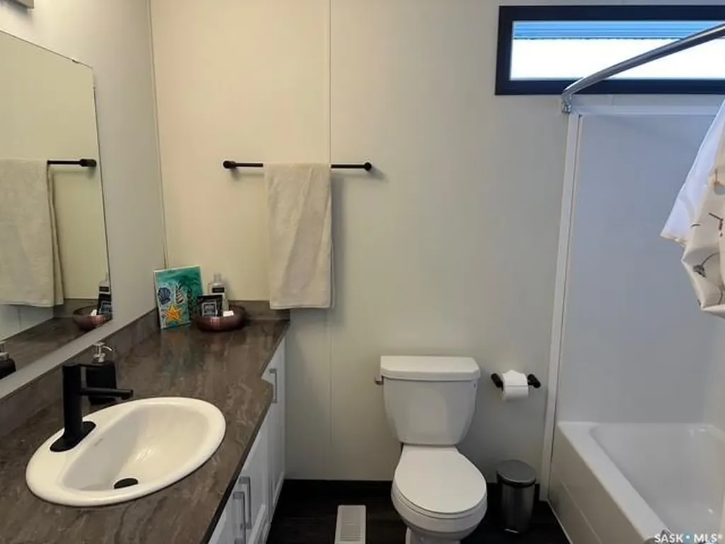 11 Lakeshore Drive Gravelbourg Rm No. 104 SK S0H 1X0