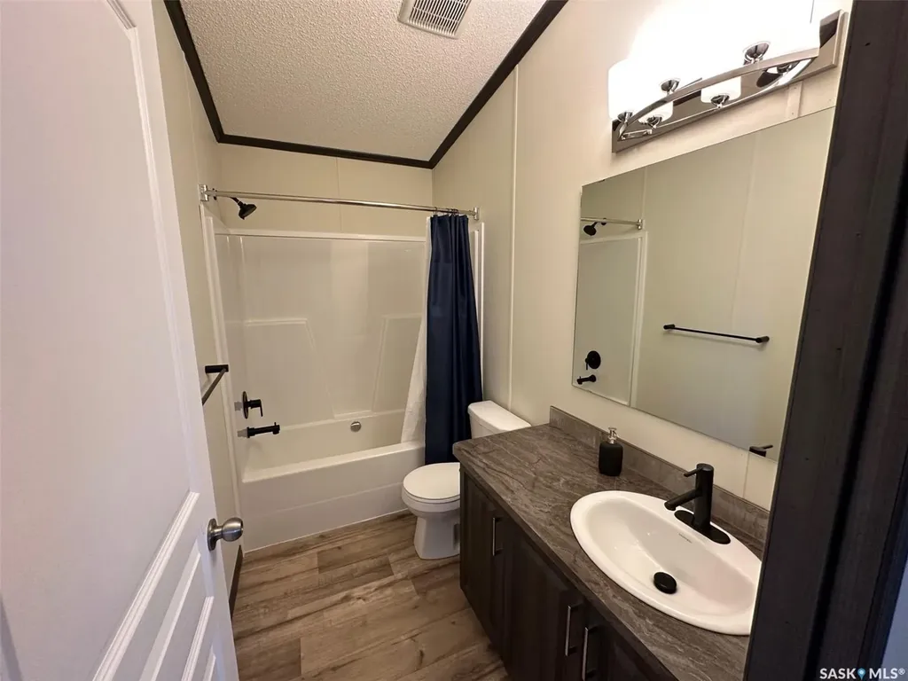 9 Lakeshore Drive Gravelbourg Rm No. 104 SK S0H 1X0