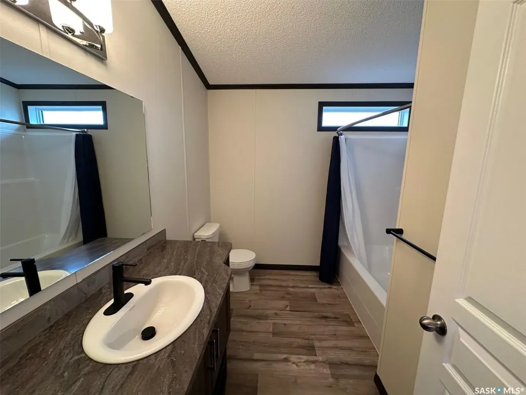 9 Lakeshore Drive Gravelbourg Rm No. 104 SK S0H 1X0