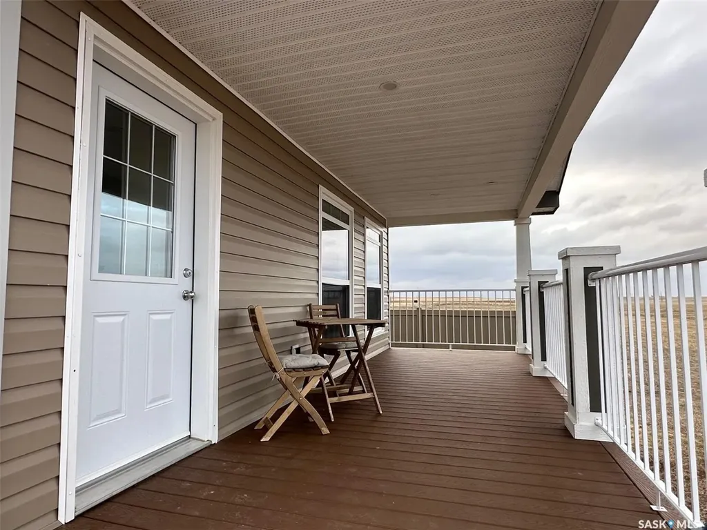 9 Lakeshore Drive Gravelbourg Rm No. 104 SK S0H 1X0