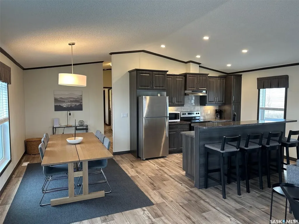 9 Lakeshore Drive Gravelbourg Rm No. 104 SK S0H 1X0