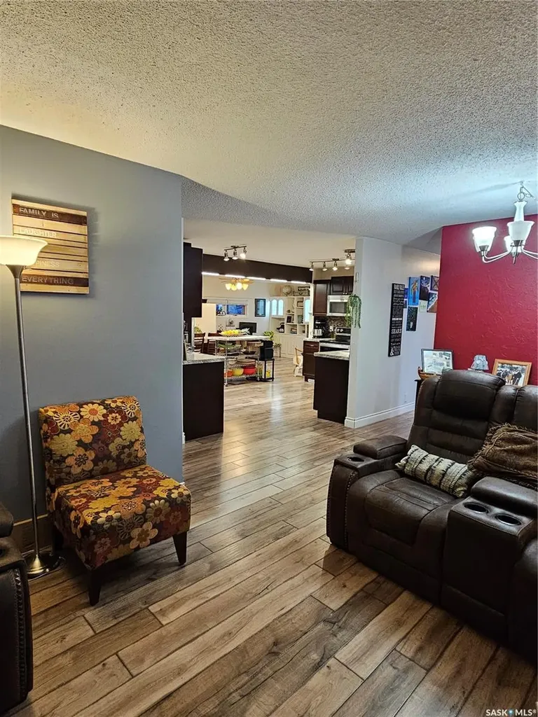 432 E Road Allowance Leader SK S0N 1H0