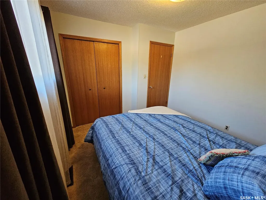 432 E Road Allowance Leader SK S0N 1H0