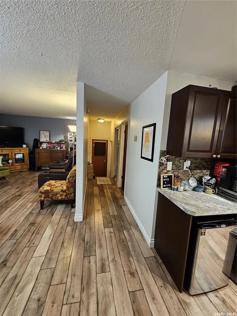 432 E Road Allowance Leader SK S0N 1H0