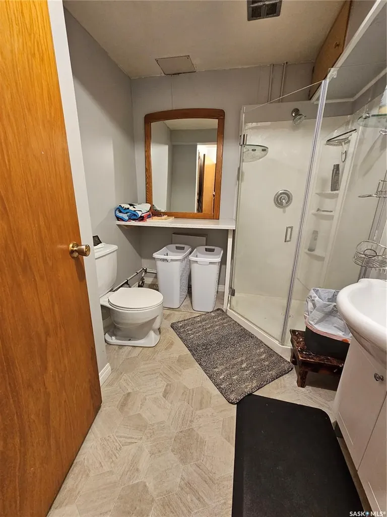 432 E Road Allowance Leader SK S0N 1H0