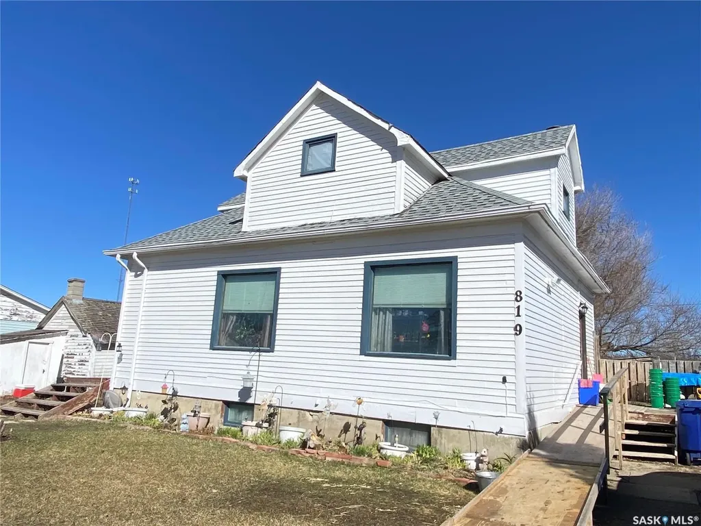 819 3rd Avenue N Alsask SK S0L 0A8