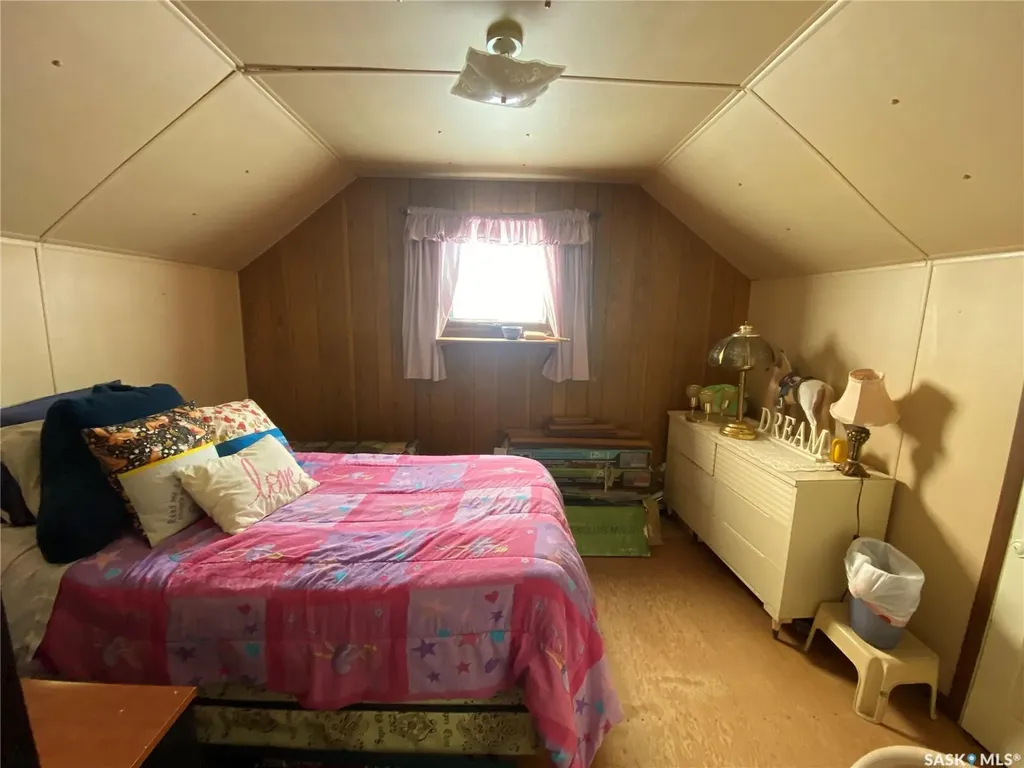 819 3rd Avenue N Alsask SK S0L 0A8