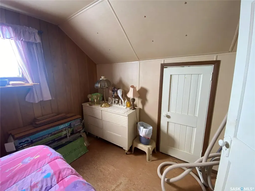 819 3rd Avenue N Alsask SK S0L 0A8