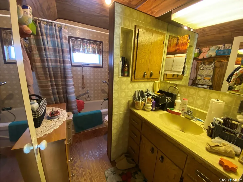 819 3rd Avenue N Alsask SK S0L 0A8