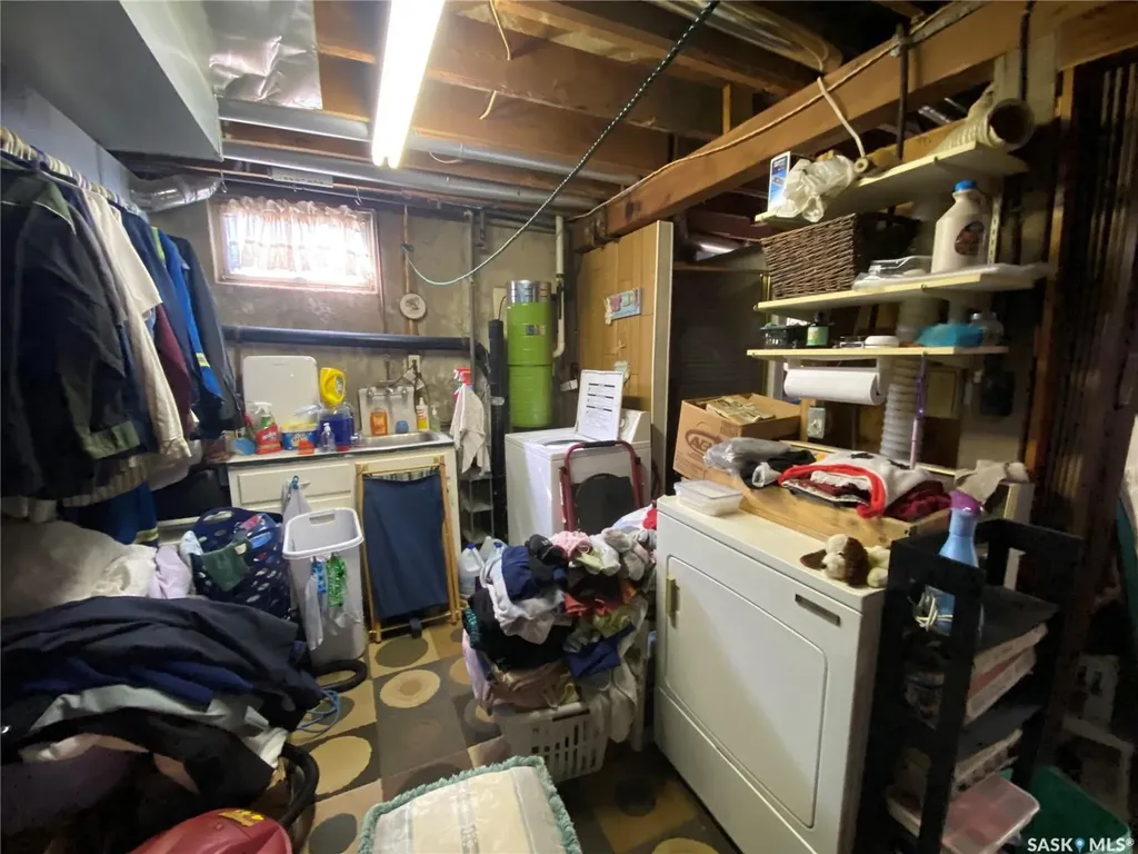 819 3rd Avenue N Alsask SK S0L 0A8