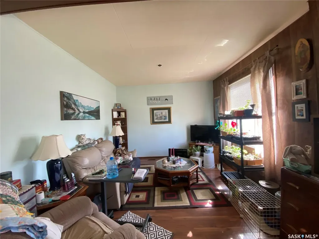 819 3rd Avenue N Alsask SK S0L 0A8