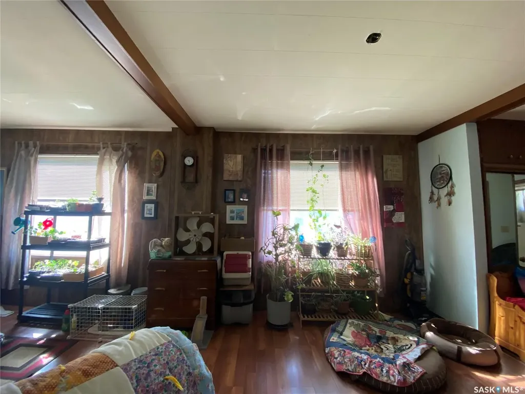 819 3rd Avenue N Alsask SK S0L 0A8