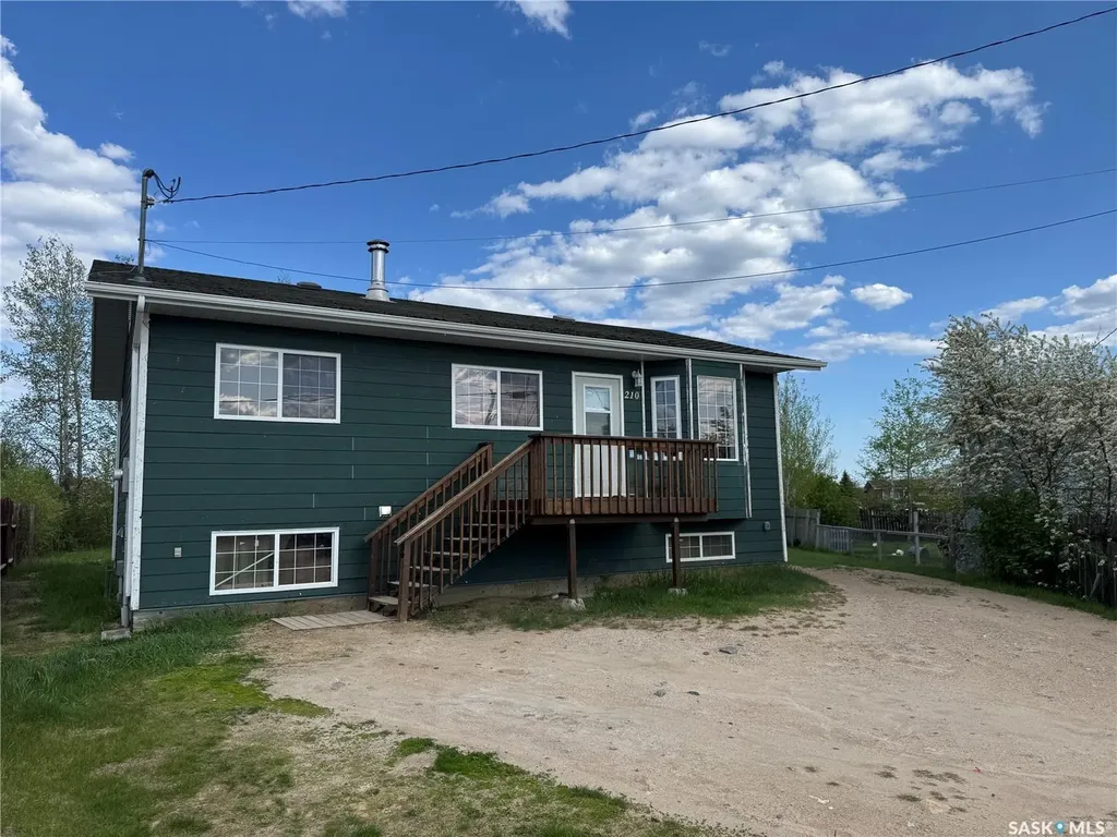 210 Bouvier Crescent Beauval SK S0M 0A1