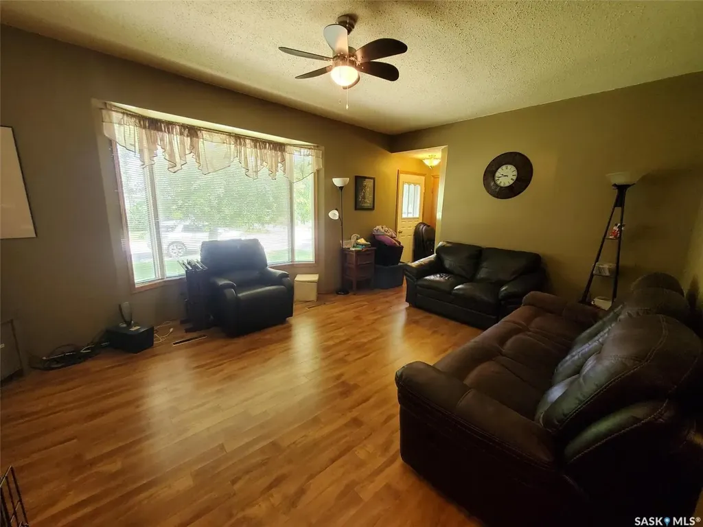 902 Francis Street Grenfell SK S0G 2B0