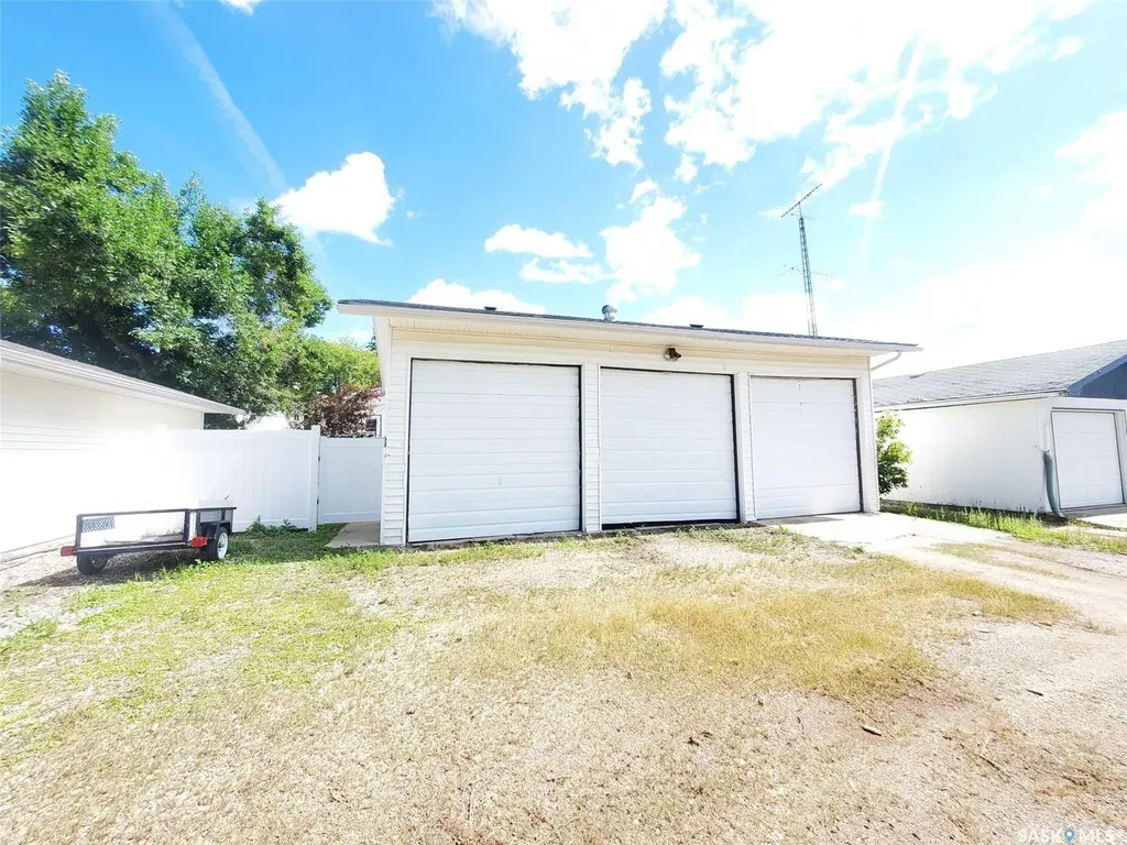 902 Francis Street Grenfell SK S0G 2B0