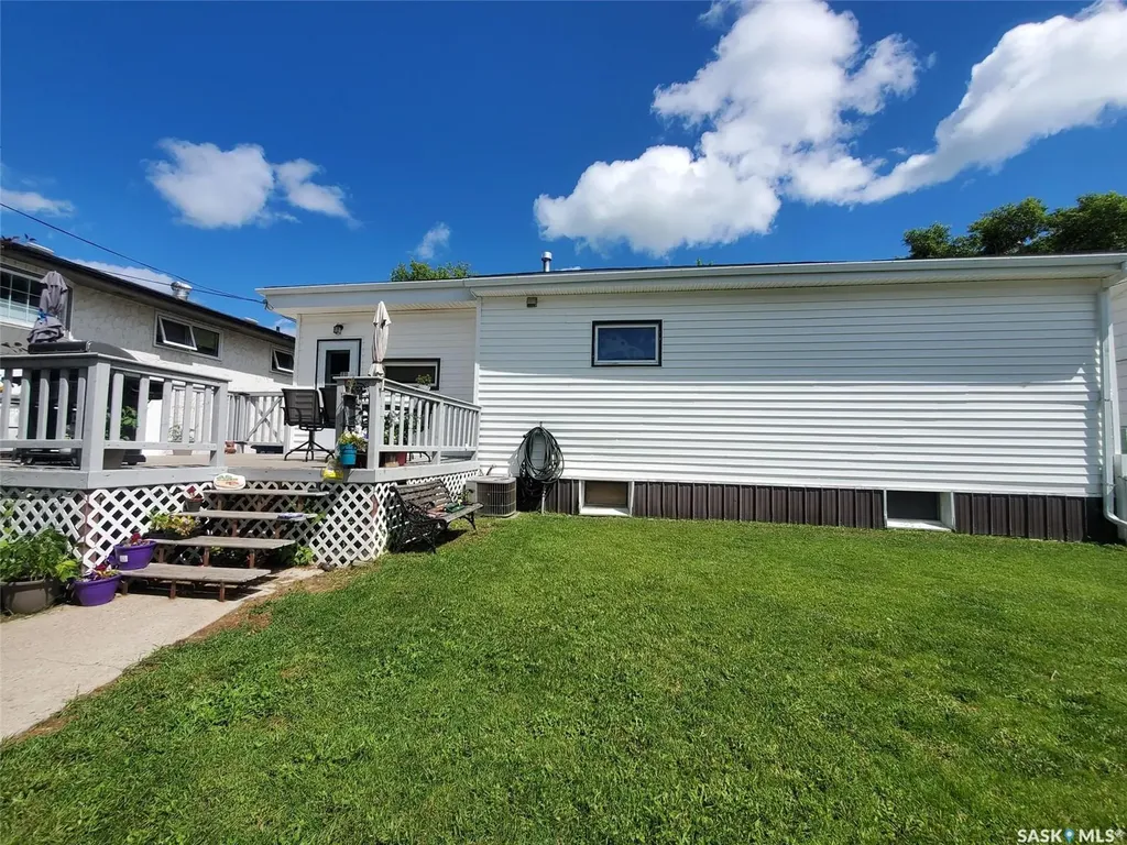 902 Francis Street Grenfell SK S0G 2B0