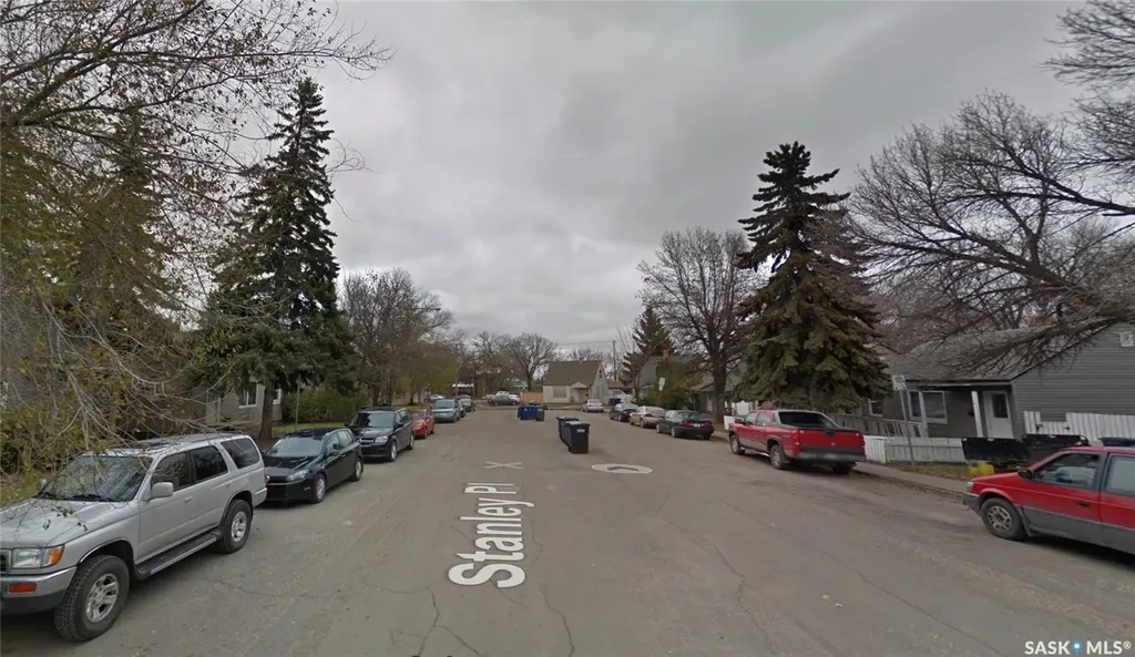 5 Stanley Place Saskatoon SK S7L 1C3