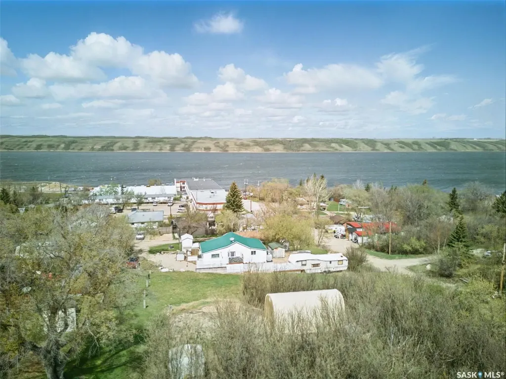 206 Regina Street Manitou Beach SK S0K 4T1