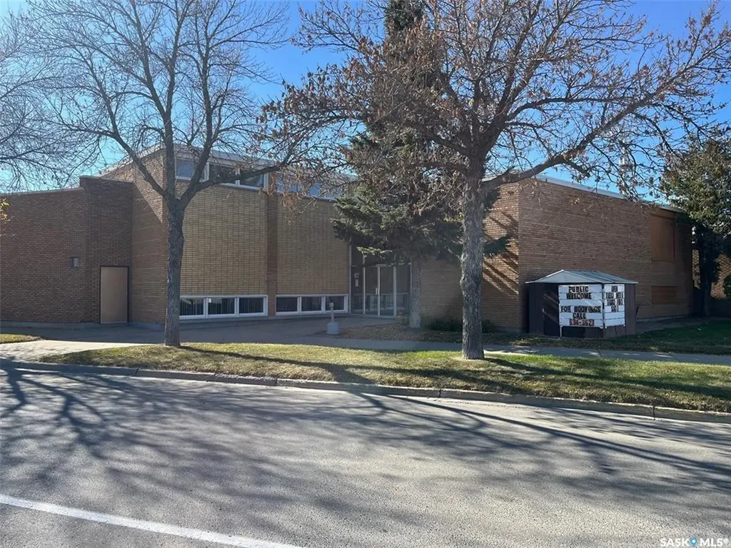 428 Souris Avenue Estevan SK S4A 1C3
