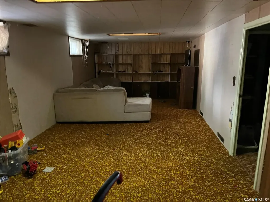 112 2nd Avenue W Gravelbourg SK S0H 1X0