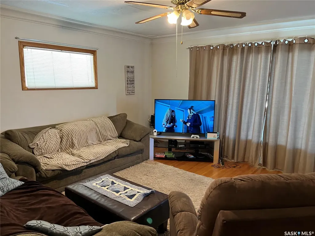 112 2nd Avenue W Gravelbourg SK S0H 1X0