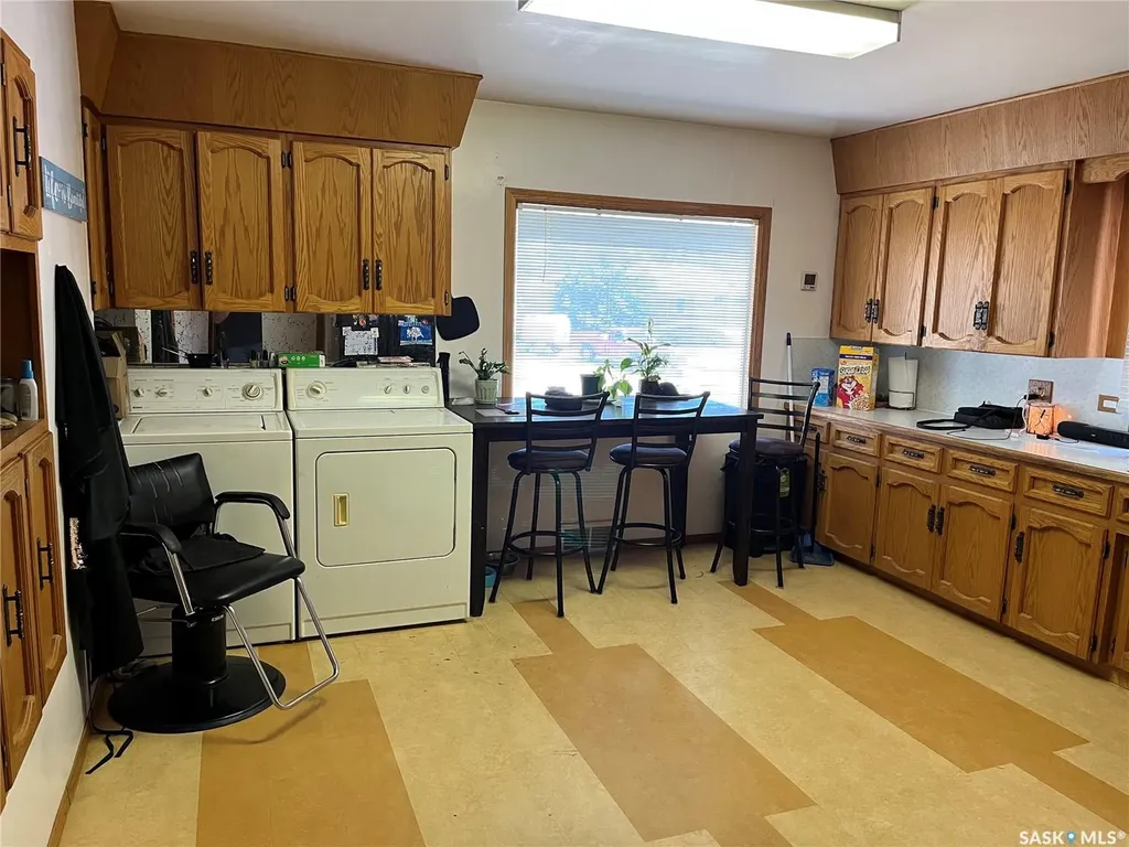 112 2nd Avenue W Gravelbourg SK S0H 1X0