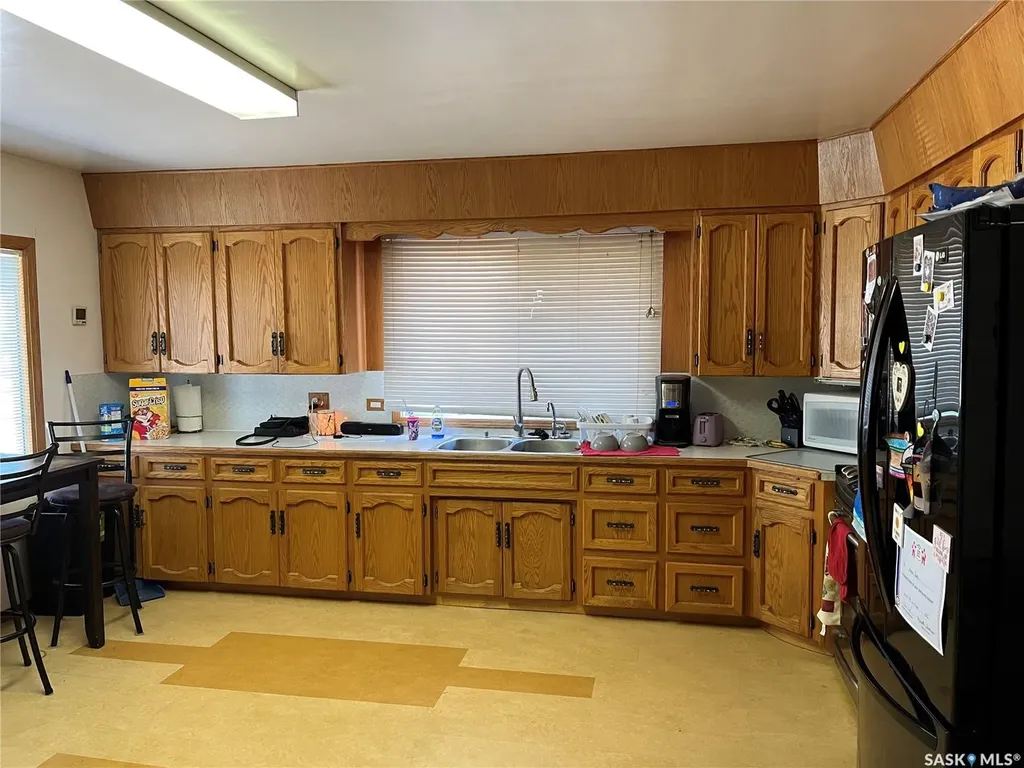 112 2nd Avenue W Gravelbourg SK S0H 1X0