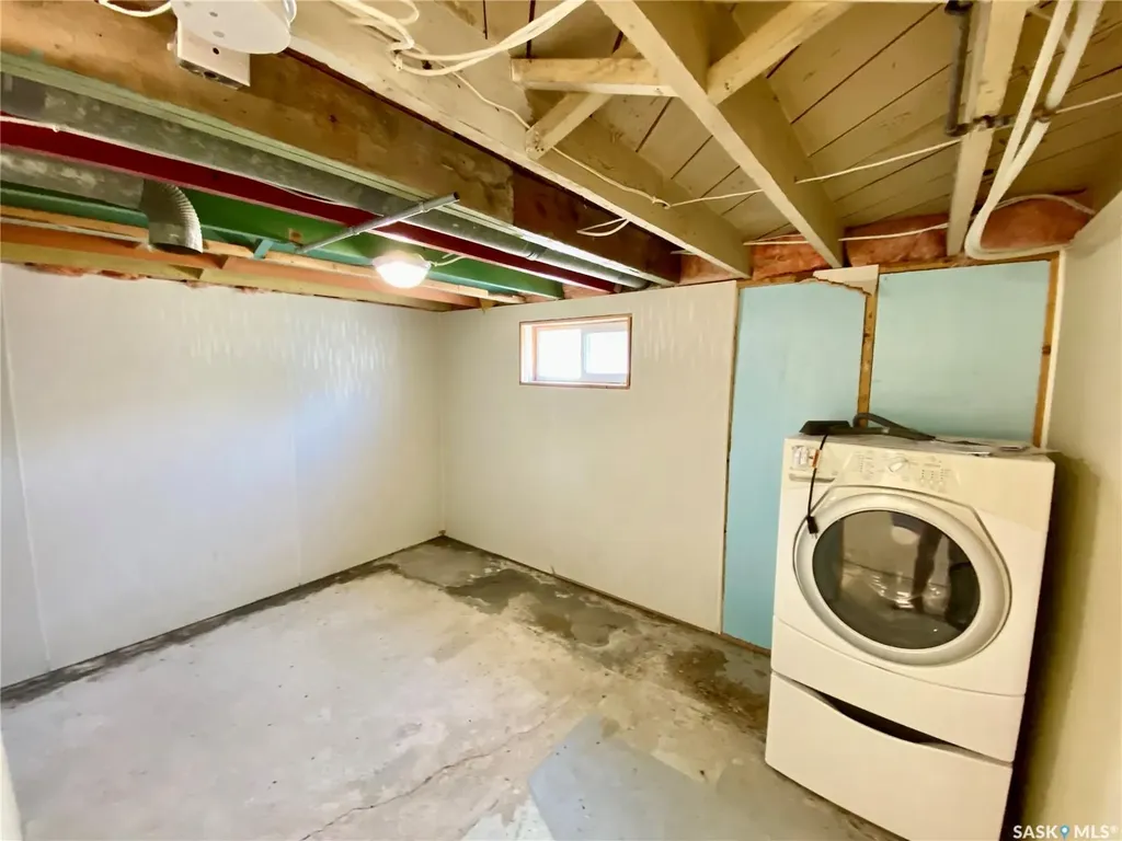 120 3rd Street W Carnduff SK S0C 0S0