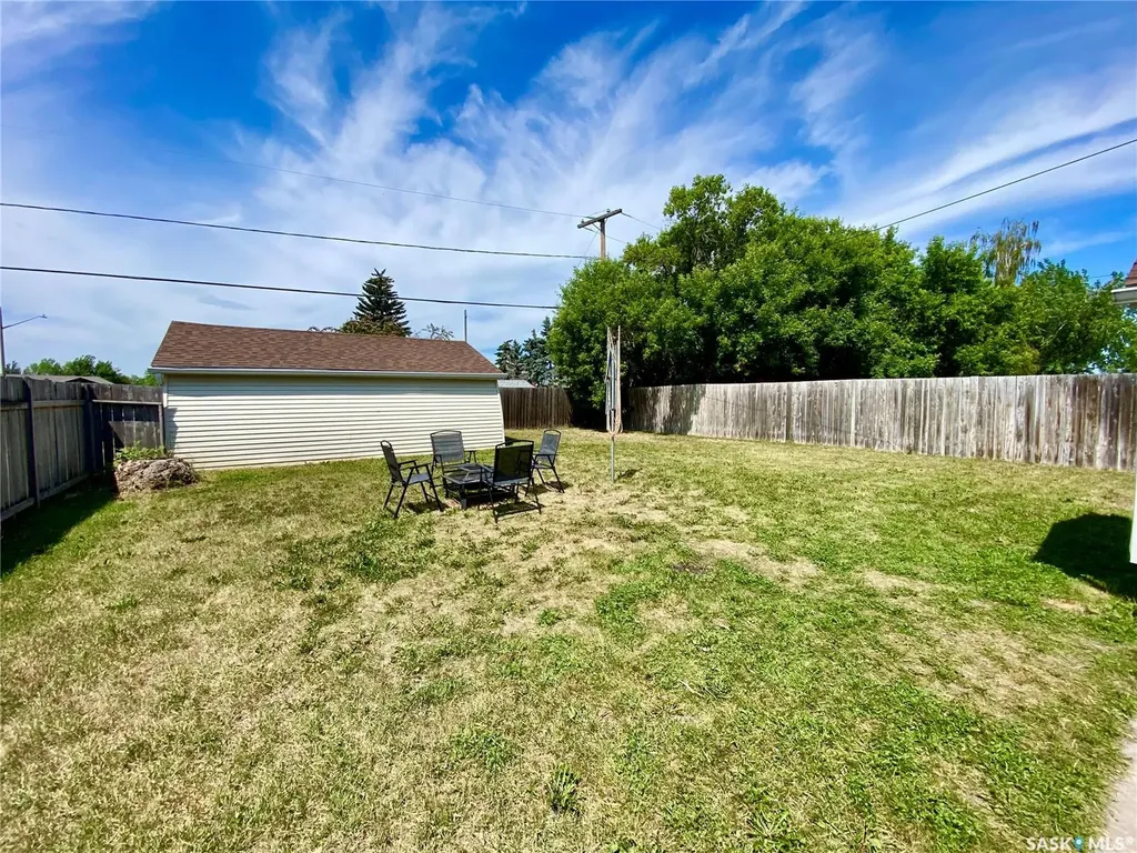 120 3rd Street W Carnduff SK S0C 0S0