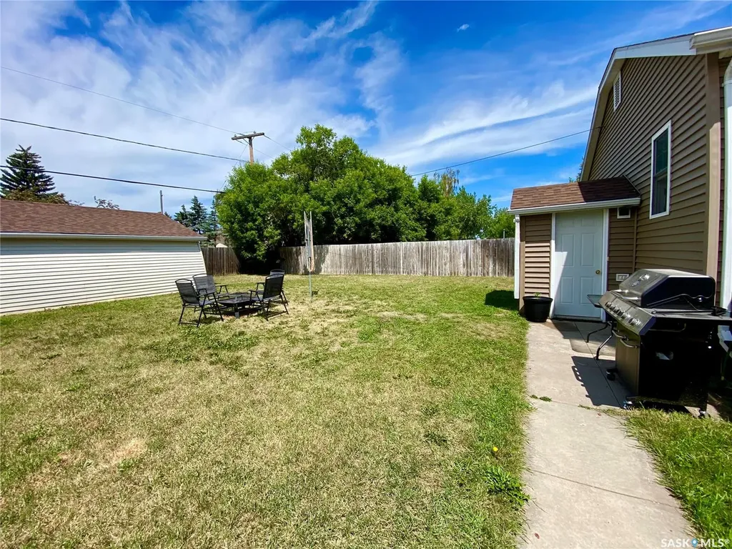 120 3rd Street W Carnduff SK S0C 0S0