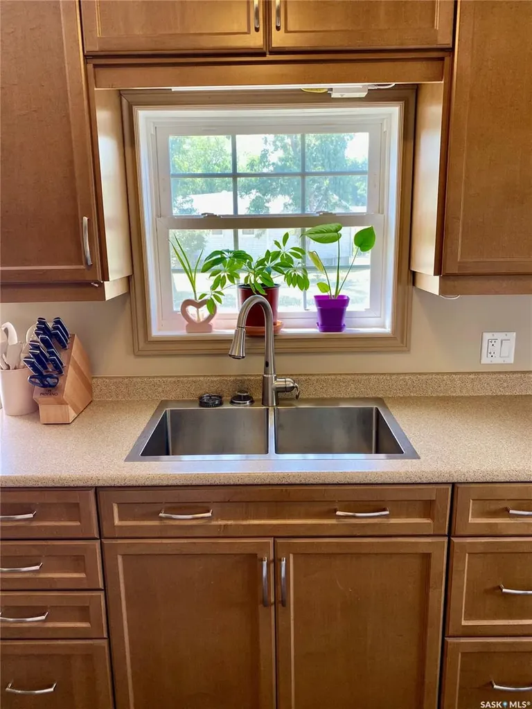 120 3rd Street W Carnduff SK S0C 0S0